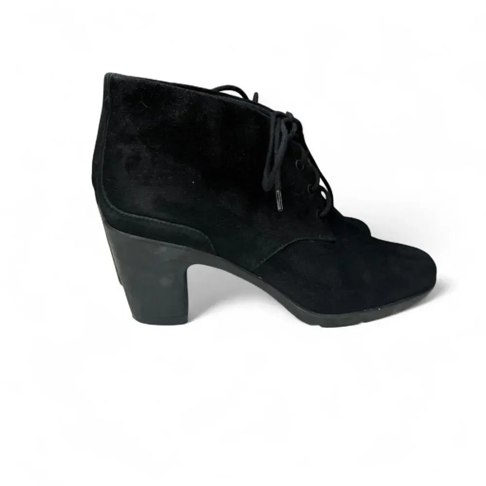 Clarks Artisan Black Suede Ankle Boots Sz 8 Witchy Core Chunky‎ Heel Comfort